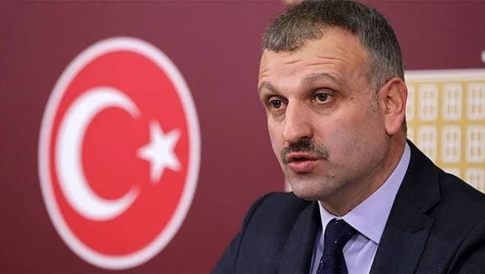Cumhurbaşkanı Başdanışmanı Oktay Saral istifa etti Cumhurbaşkanı Başdanışmanı Oktay Saral, 2016 yılından bu yana sürdürdüğü görevinden