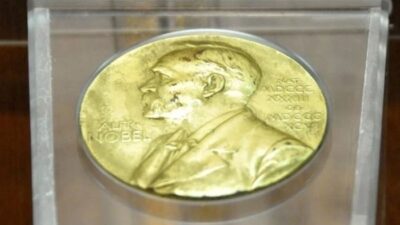 2026 Nobel Fizik Ödülü, bilim insanı Francis Halzen'e verildi. İsveç