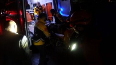 Antalya’nın Kepez ilçesinde bir şantiyede meydana gelen hortum, işçilerin kaldığı