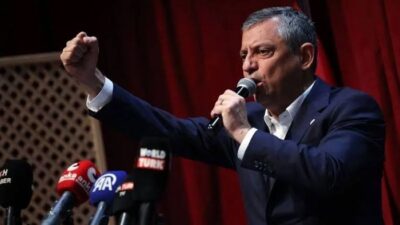 Özgür Özel’den fon soruşturması çağrısı: ‘4 değil, 40 klasör yetmez’ Yeni Parti Genel Başkanı Özgür Özel, fon soruşturmasına ilişkin Cumhurbaşkanı