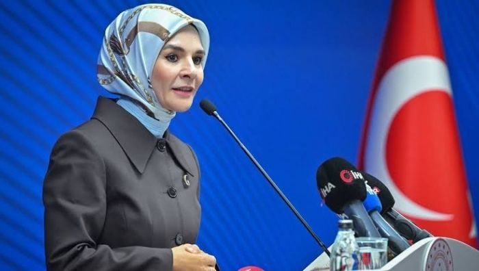 Bakan Göktaş’tan 3 isme suç duyurusu Aile ve Sosyal Hizmetler Bakanı Mahinur Özdemir Göktaş, fon soruşturması