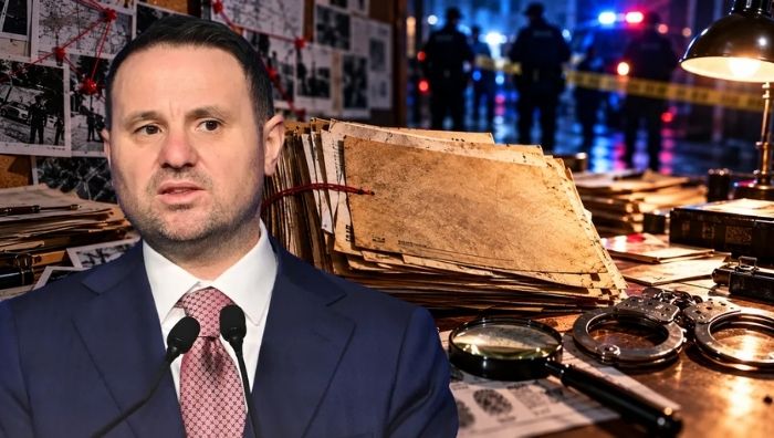 Bakan Gürlek duyurdu: 20 ve 13 yıllık cinayet dosyaları çözüldü Adalet Bakanı Akın Gürlek, Kırşehir’de 2006 yılında kaybolan Rıza Güzel