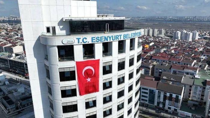 9 milyon TL ve yüz binlerce dolar iddiası: Esenyurt dosyasından yeni ayrıntılar İstanbul Esenyurt Belediyesi’ne yönelik rüşvet ve yolsuzluk soruşturmasında, müteahhitlerden hakediş