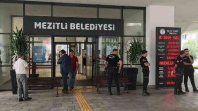 Mezitli Belediye Başkanı Ahmet Serkan Tuncer'in tutuklanmasının ardından belediyede yenilenecek