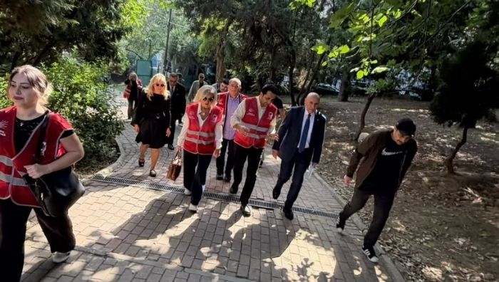CHP’li Yıldırım Kaya’dan okullar için belediye önerisi: ‘İhtiyaçları karşılamaya hazırız’ CHP Genel Başkan Yardımcısı Yıldırım Kaya, Beşiktaş’ın Abbasağa Mahallesi’nde kurulan