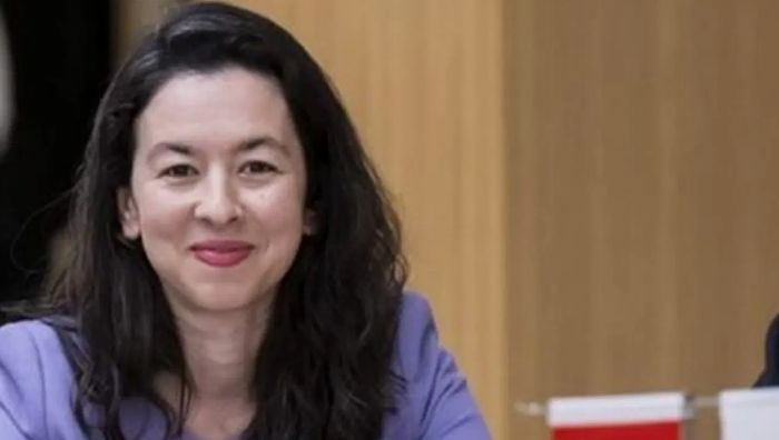 Mersin Büyükşehir Belediyesi Başkanvekili seçimi sonuçlandı Mersin Büyükşehir Belediye Başkanı Vahap Seçer’in tutuklanarak görevinden uzaklaştırılmasının ardından