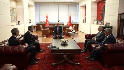 TÜSİAD Başkanı Ozan Diren’den Kılıçdaroğlu’na ziyaret! İşte detaylar TÜSİAD Yönetim Kurulu Başkanı Ozan Diren, CHP Genel Başkanı Kemal