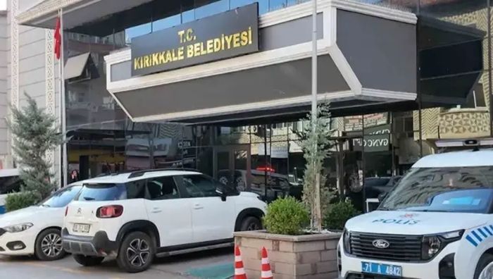Kırıkkale Belediyesi’ne rüşvet operasyonu: 3 çalışan gözaltında Kırıkkale Belediyesi İmar ve Şehircilik Müdürlüğüne yönelik rüşvet soruşturmasında 3