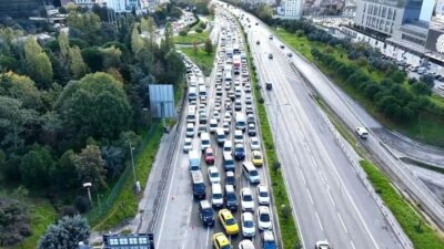İstanbul’un Bağcılar ilçesinde hafriyat kamyonu ve TIR’ın da karıştığı zincirleme