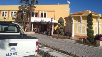 Muğla’nın Milas Belediyesi’ne sabahın erken saatlerinde polis ekiplerince operasyon düzenlendi.