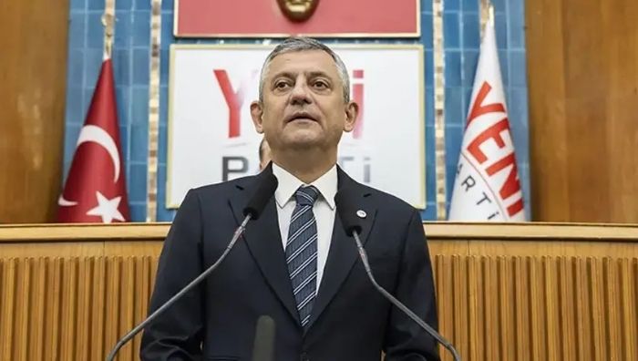Özgür Özel’e Akın Gürlek davasında 750 bin lira tazminat cezası Adalet Bakanı Akın Gürlek ile YENİ Parti Genel Başkanı Özgür
