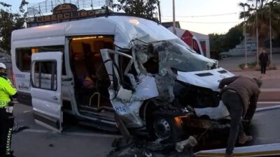 İstanbul Arnavutköy’de sabah saatlerinde meydana gelen kazada, sürücüsünün direksiyon hâkimiyetini