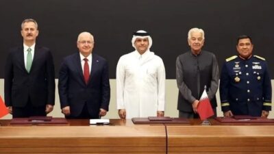 Katar’ın başkenti Doha’da Türkiye, Katar, Pakistan ve Endonezya arasında çok