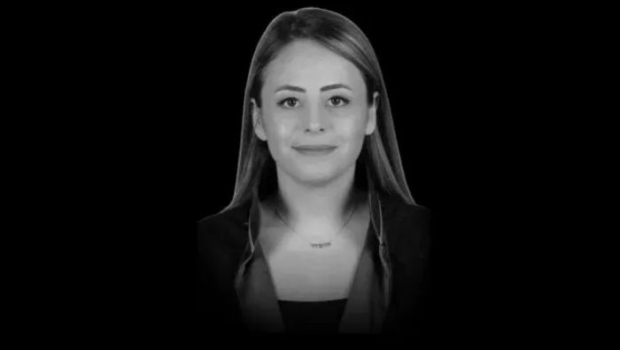 İzmir Barosu’ndan Özge Penbegül için adalet çağrısı: ‘Cinayet tüm yönleriyle aydınlatılmalı’ İzmir’in Menemen ilçesinde avukat Özge Penbegül’ün öldürülmesi üzerine İzmir Barosu’ndan