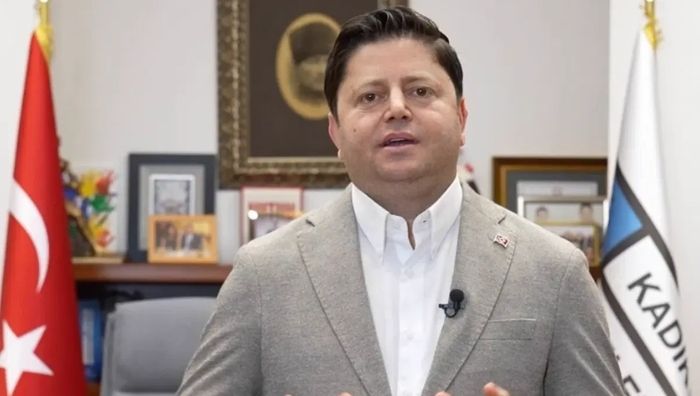 Kadıköy Belediye Başkanı Mesut Kösedağı Yeni Parti’ye katıldı Kadıköy Belediye Başkanı Mesut Kösedağı, 23 yıllık CHP üyeliğinin ardından