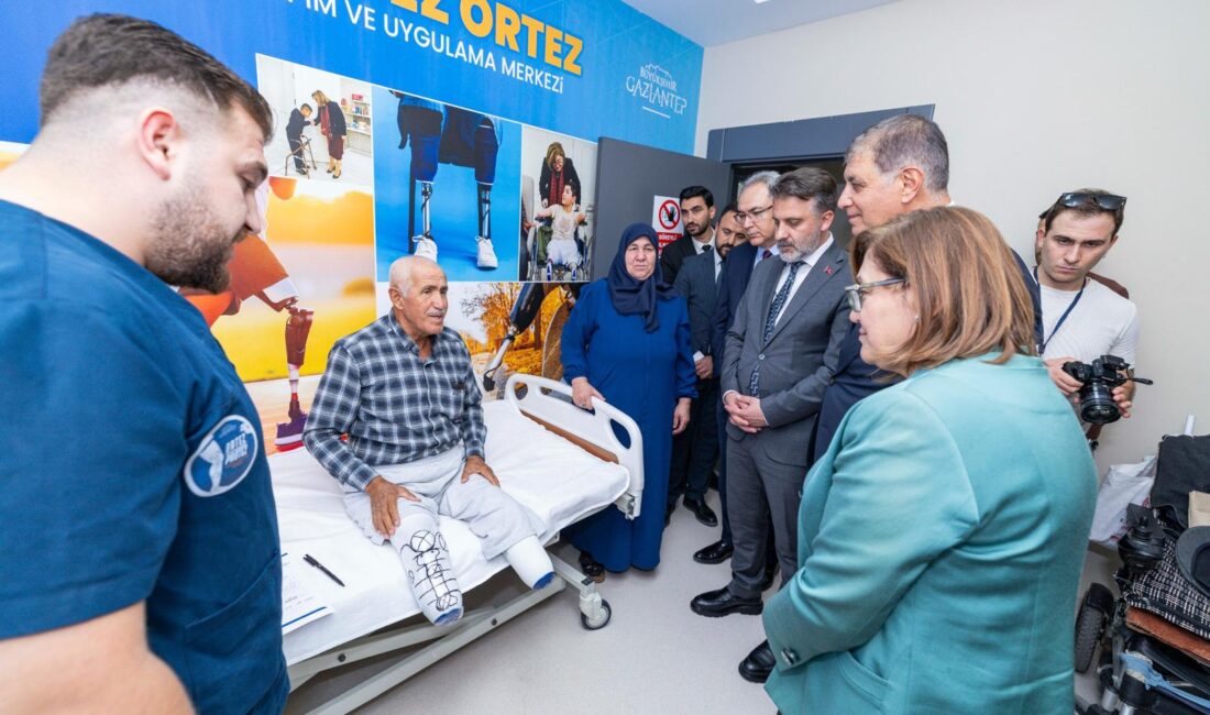 Başkan Tugay, Gaziantep’te sosyal belediyecilik projelerini inceledi Türkiye Sağlıklı Kentler Birliği ve İzmir Büyükşehir Belediye Başkanı Dr.