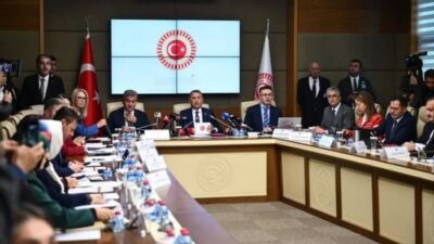 Türkiye, Pakistan ve Suudi Arabistan arasında imzalanan Mekke Ortak Savunma