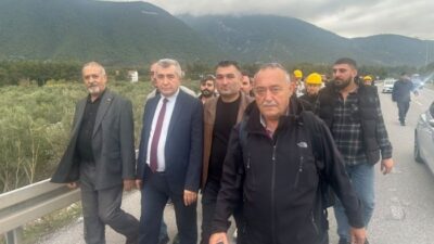 Manisa’nın Soma ilçesinde ödenmeyen maaşları nedeniyle direnişe geçen maden işçilerinin