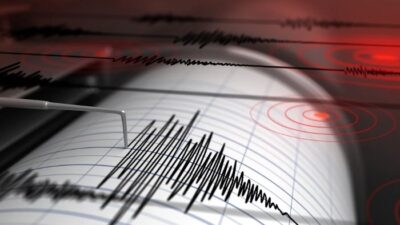 AFAD, Ege Denizi'nde 4.7 büyüklüğünde deprem meydana geldiğini açıkladı. Saat